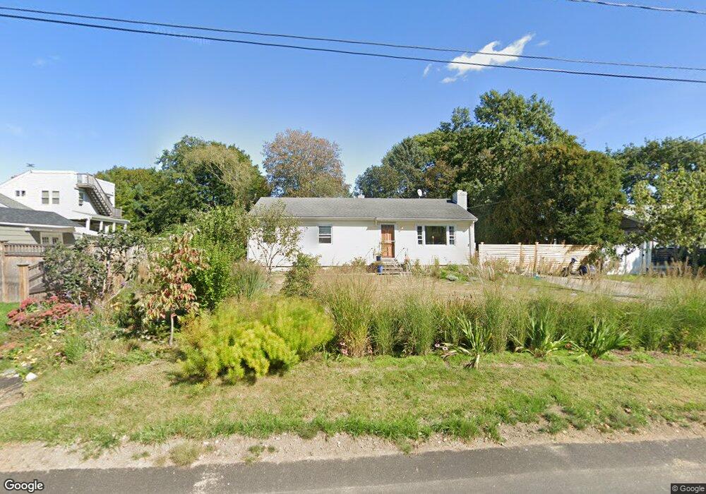 95 Ellery Ave, Middletown, RI 02842 - photo 1