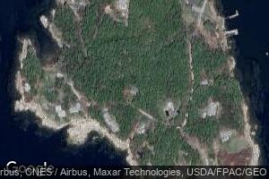 81 Mollys Pt Rd, Southport, ME 04576