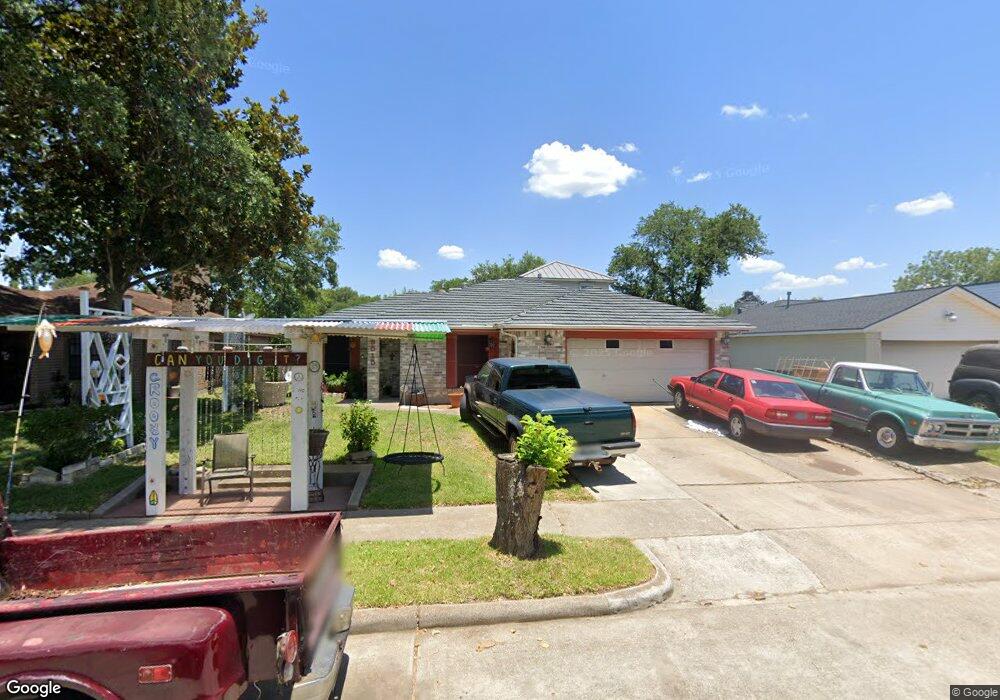 9515 Garden Bridge St, Houston, TX 77075 - photo 1