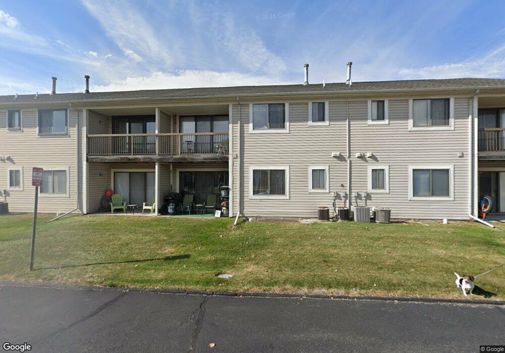 30583 Hidden Pines Ln unit 30583 Hidden Pines L, Roseville, MI 48066 - photo 1