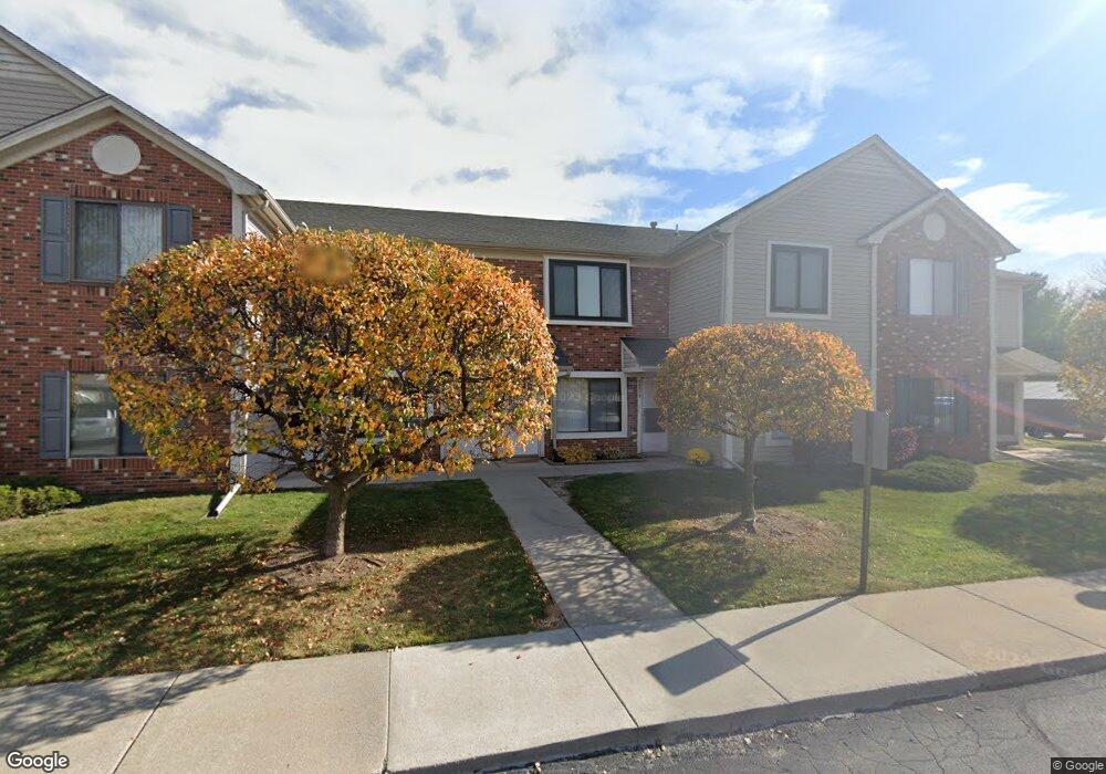 30577 Hidden Pines Ln unit 61, Roseville, MI 48066 - photo 1