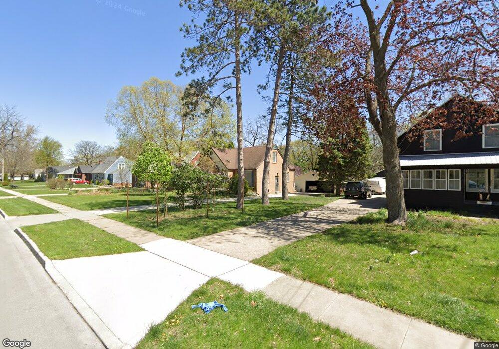 2817 38th St, Des Moines, IA 50310 - photo 1