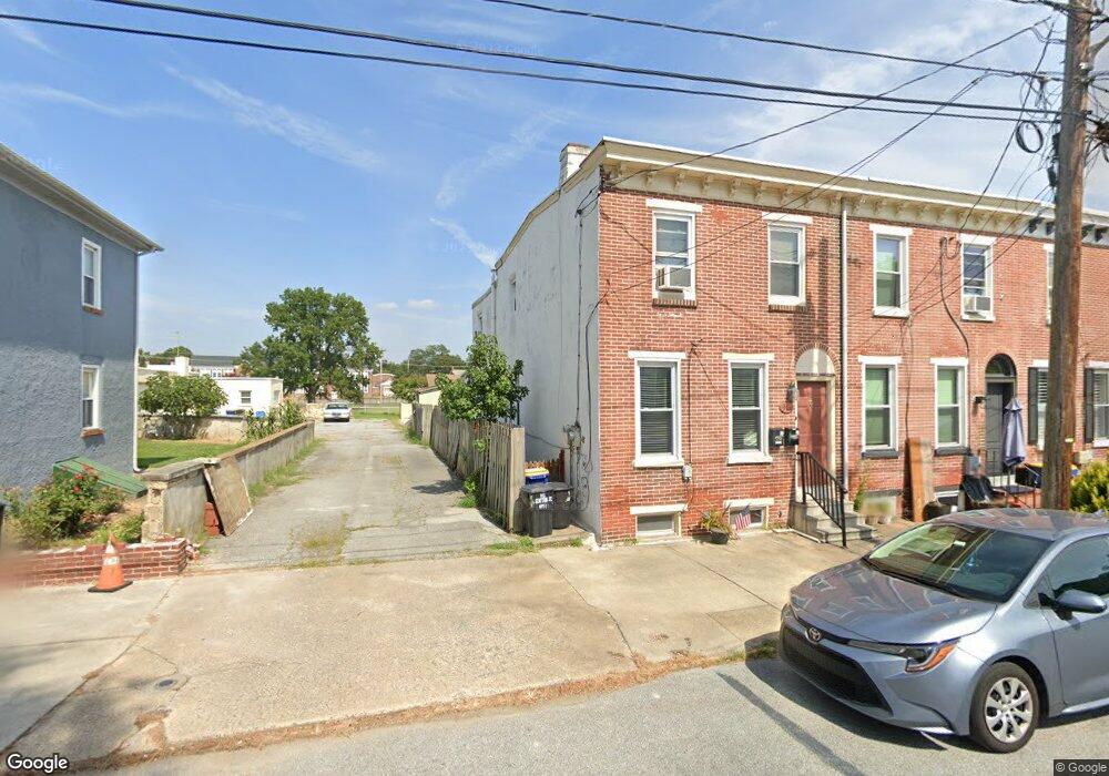 913 Clayton St unit 2, New Castle, DE 19720 - photo 1