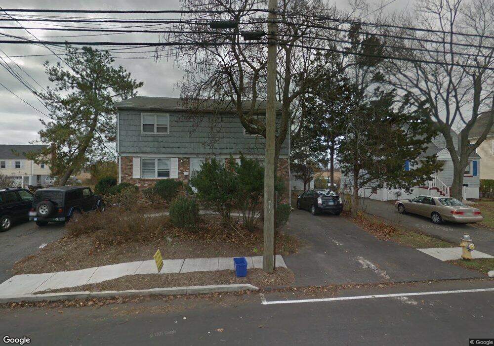 988 Reef Rd, Fairfield, CT 06824 - photo 1