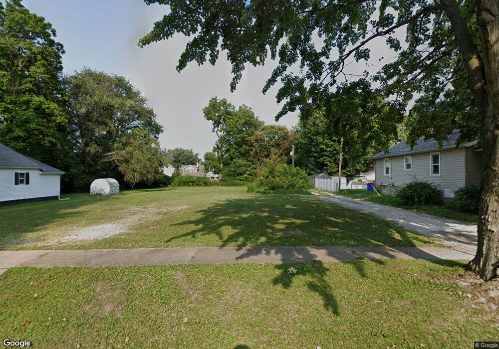 1736 N Maple Ave, Decatur, IL 62526 - photo 1