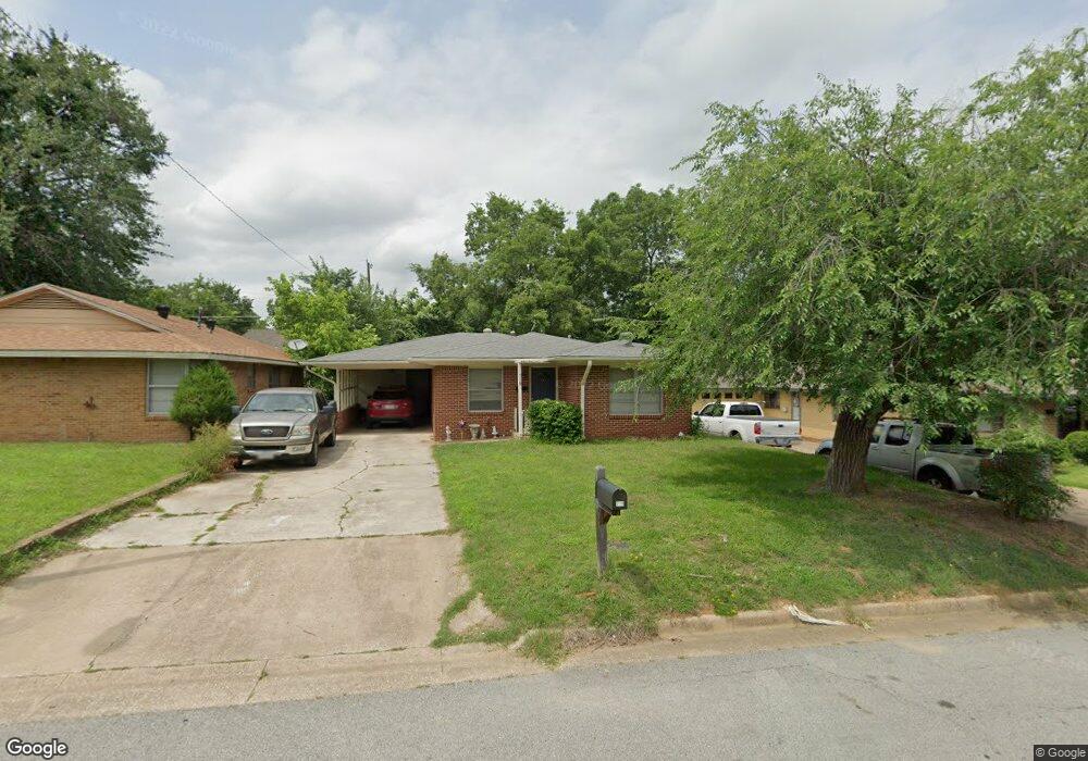 719 W Bullock St, Denison, TX 75020 - photo 1