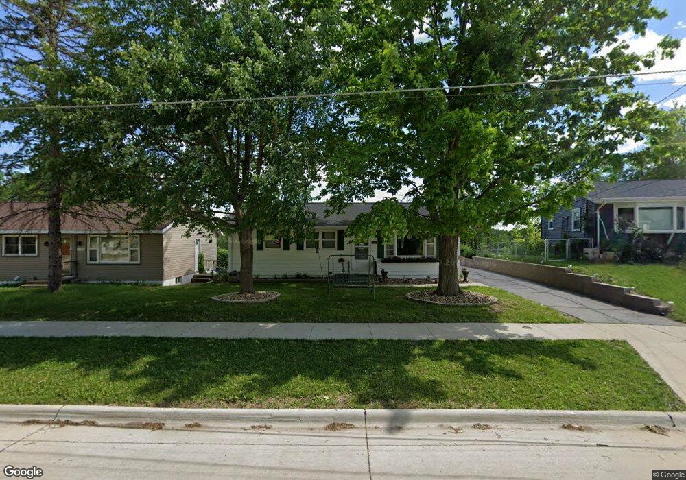 4117 14th Ave SE, Cedar Rapids, IA 52403 - photo 1