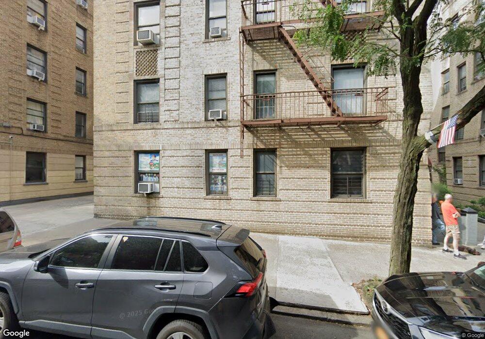 234 Naples Terrace unit 2-D, Bronx, NY 10463 - photo 1