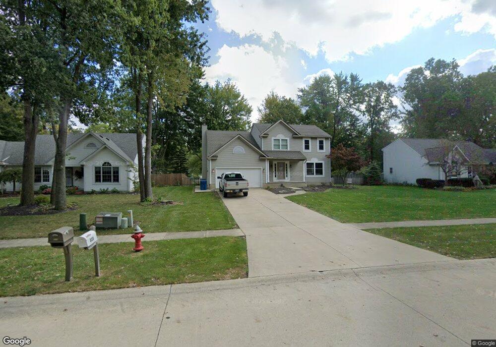 835 Hollyview Dr, Sheffield Lake, OH 44054 - photo 1