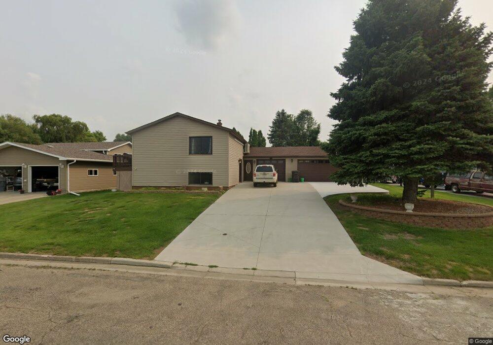 905 13th St SW, Jamestown, ND 58401 - photo 1