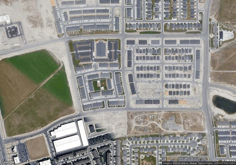 562 N Winding River Ave, Lehi, UT 84043 - photo 1