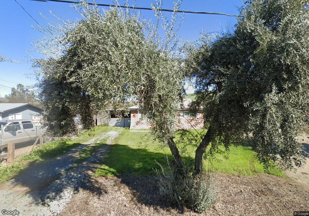 668 E Henderson Ave, Porterville, CA 93257 - photo 1