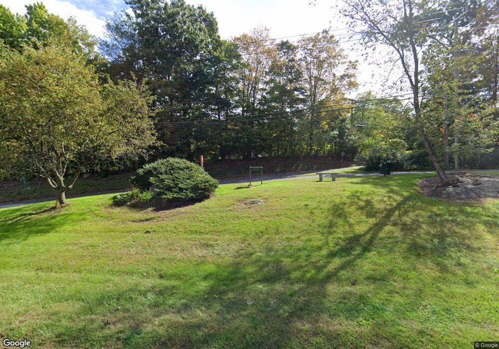 2 Cemetery Rd, Middlebury, CT 06762 - photo 1