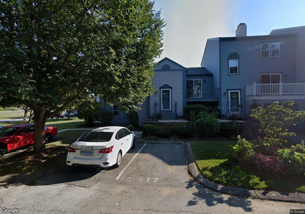 117 Willow Glen Cir unit 117, Warwick, RI 02889 - photo 1