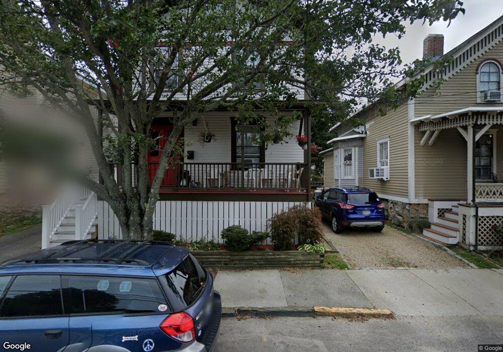 16 Pond Ave unit 1, Newport, RI 02840 - photo 1