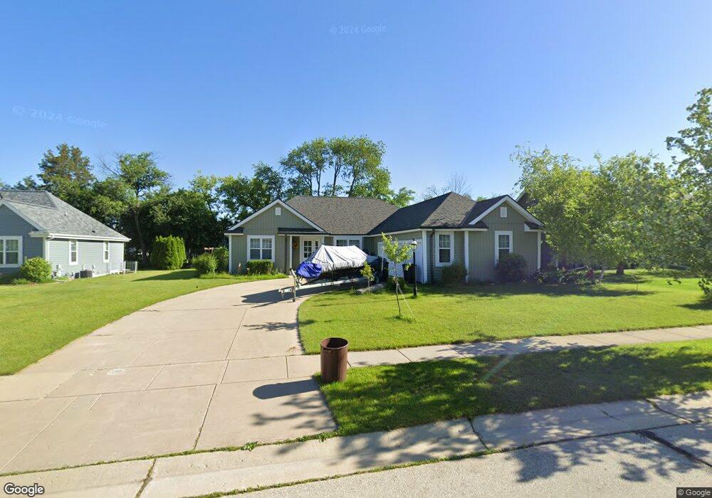 260 Ridgeway Path, Oconomowoc, WI 53066 - photo 1