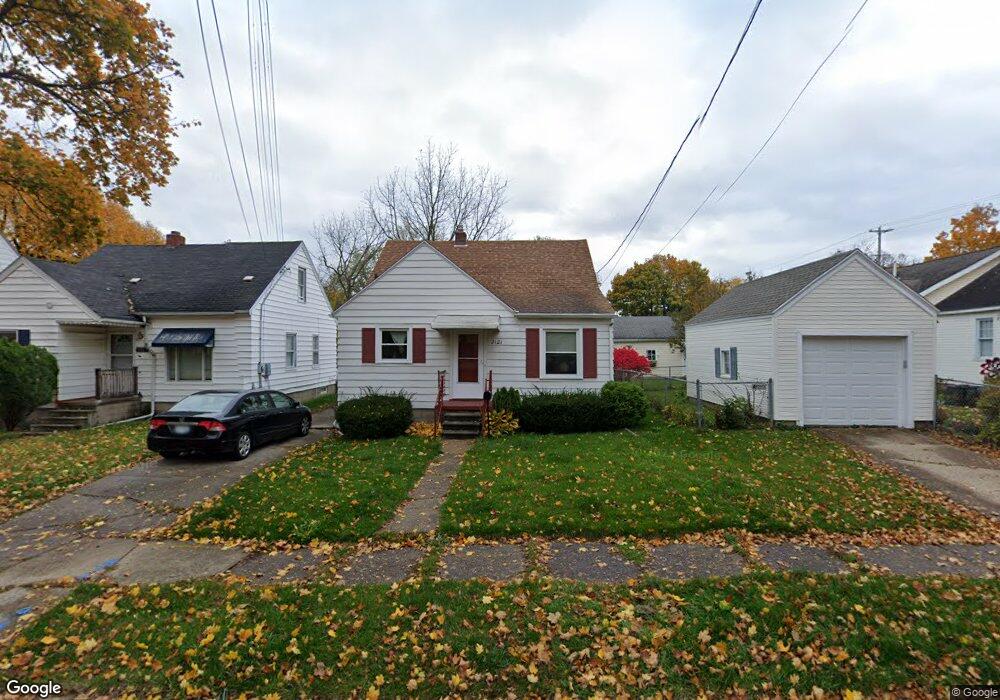 2121 Roberts Ln, Lansing, MI 48910 - photo 1