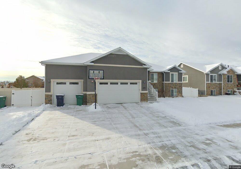 4381 W 5300 S unit 48, Hooper, UT 84315 - photo 1