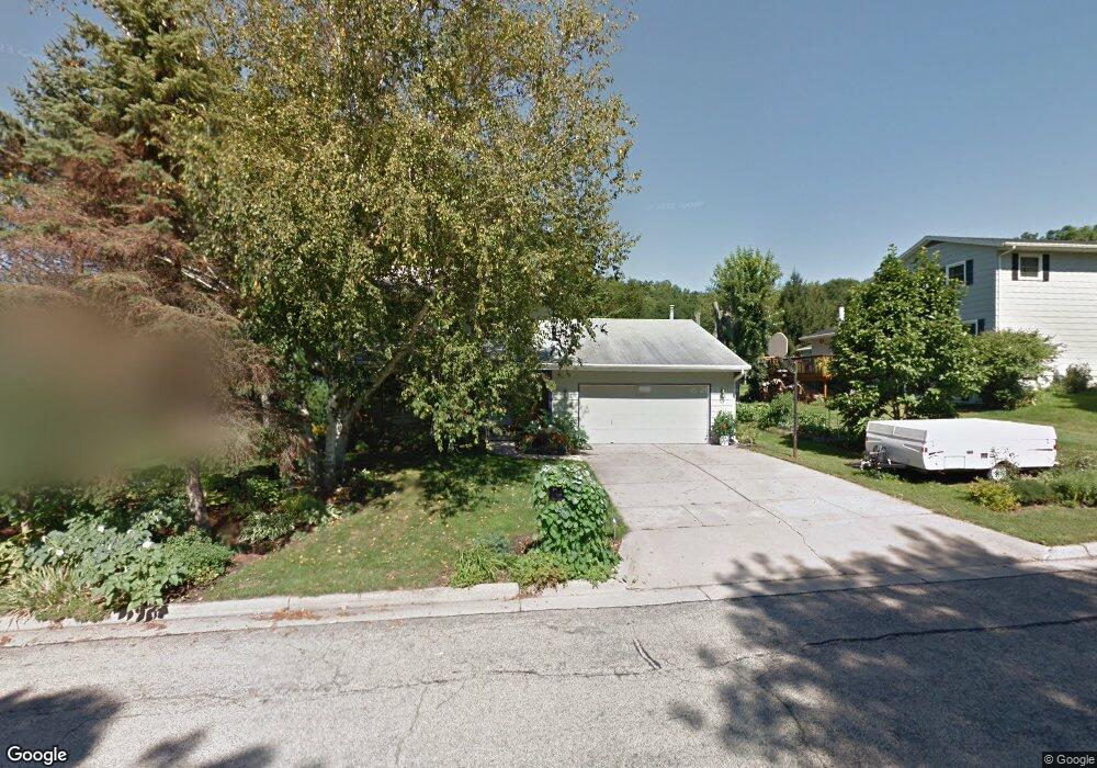 2617 S Elmwood Cir W, Cross Plains, WI 53528 - photo 1