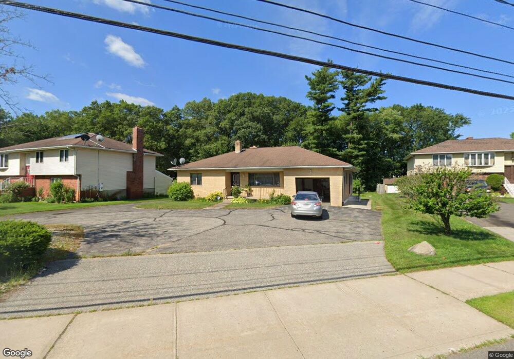 489 Chapin St, Ludlow, MA 01056 - photo 1