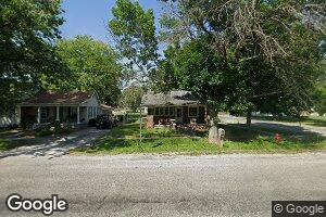 411 E Broad St, Raymond, IL 62560