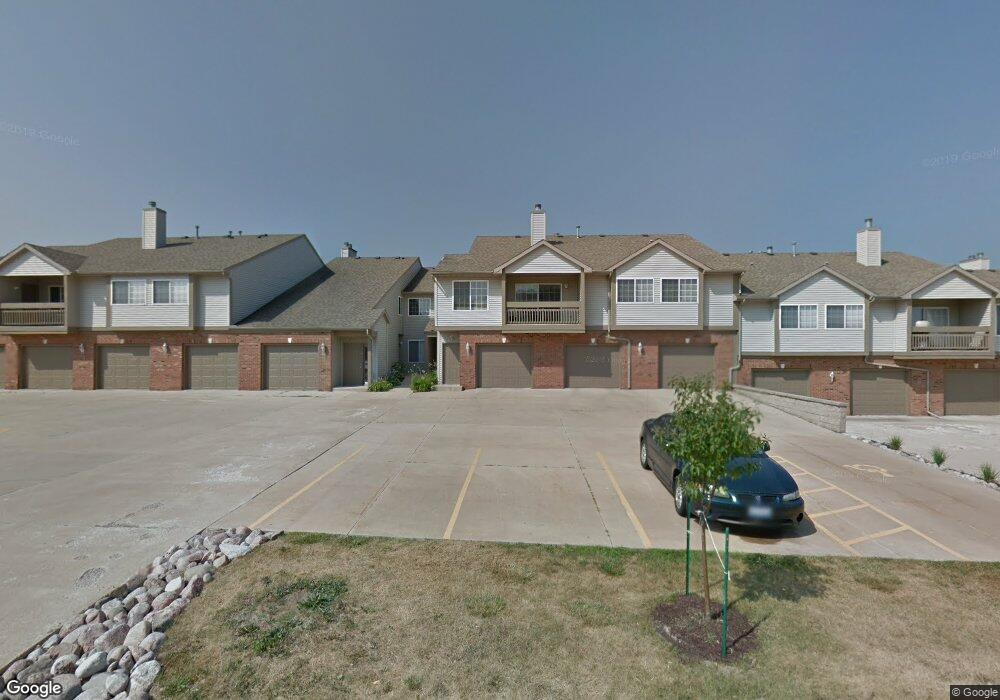 4581 N Thornhill Dr, Peoria, IL 61615 - photo 1