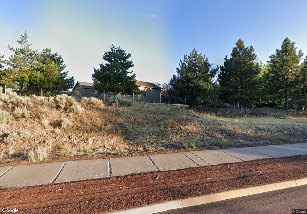 20174 Merriewood Ln, Bend, OR 97702 - photo 1