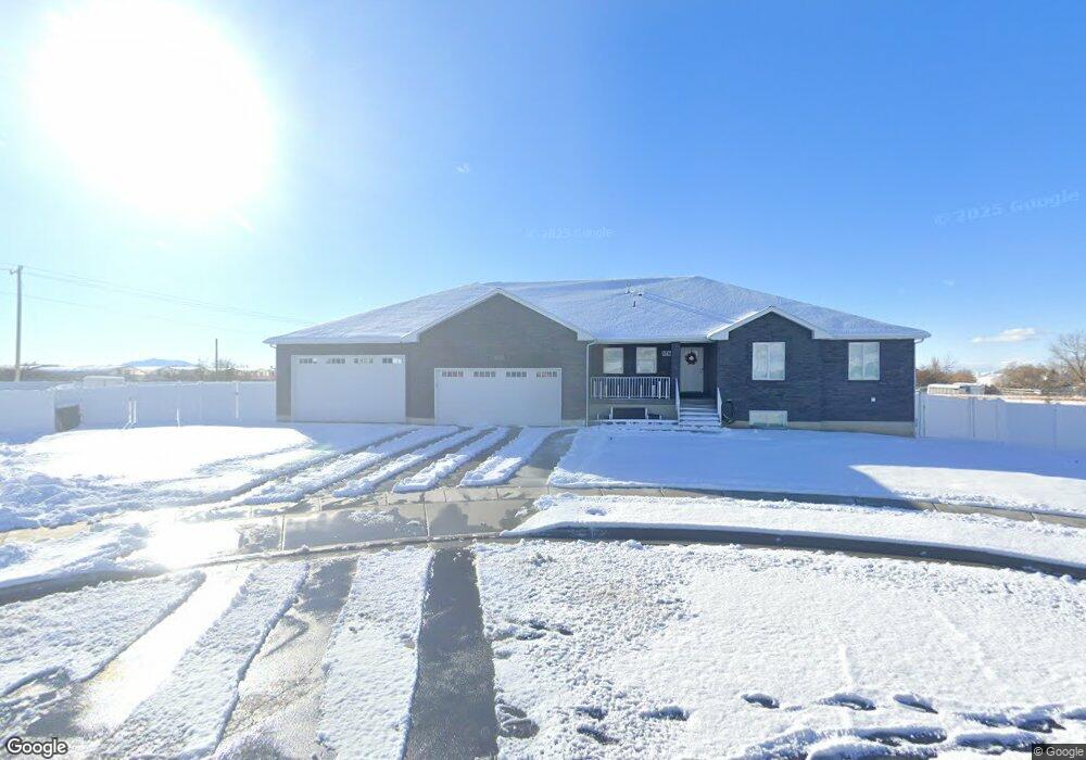 3477 W 1850 N, Clearfield, UT 84015 - photo 1