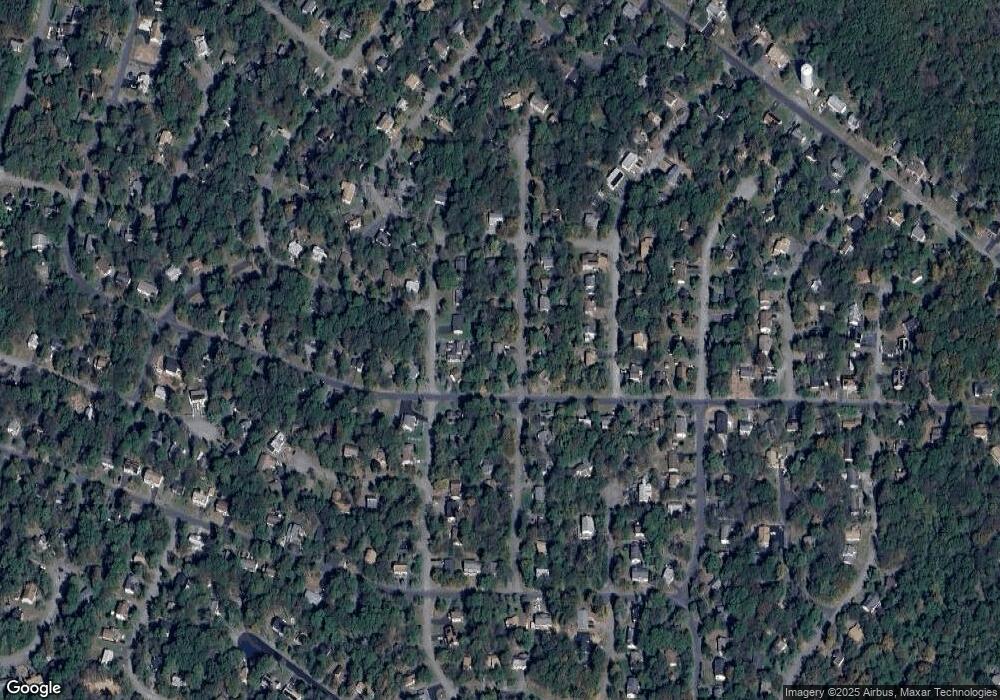 7521 Crestview Dr, Tobyhanna, PA 18466 - photo 1