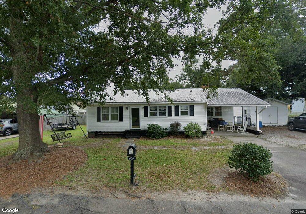 608 Tulip St, Georgetown, SC 29440 - photo 1