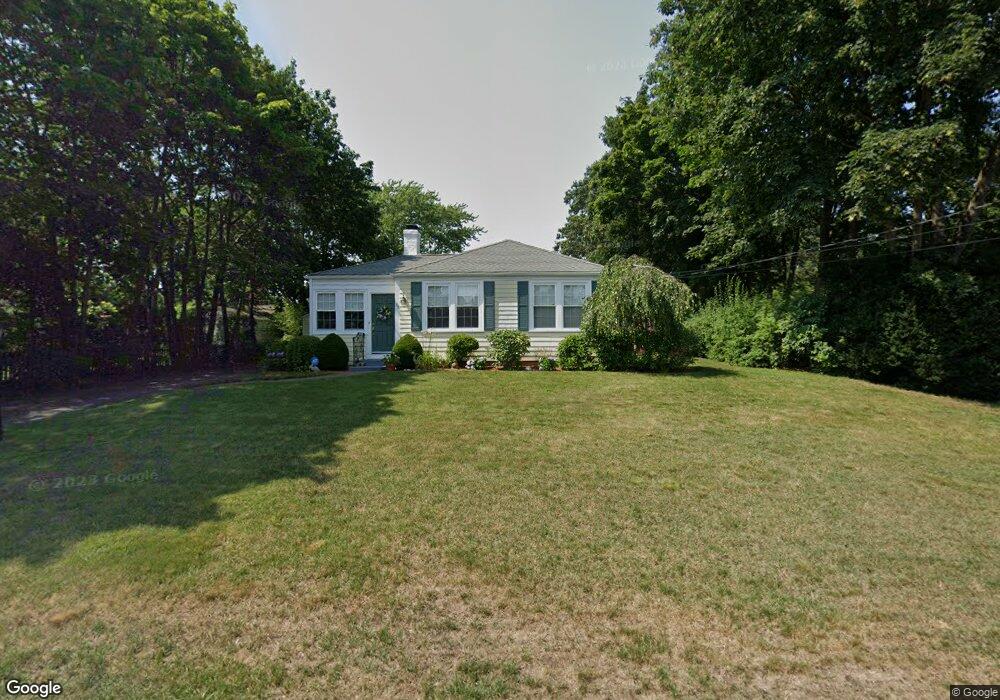 75 Chachapacasset Rd, Barrington, RI 02806 - photo 1