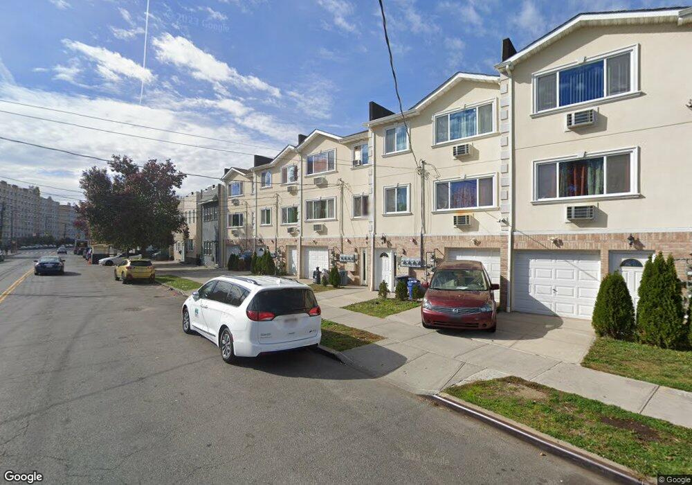 17235 Baisley Blvd unit 3A, Jamaica, NY 11434 - photo 1