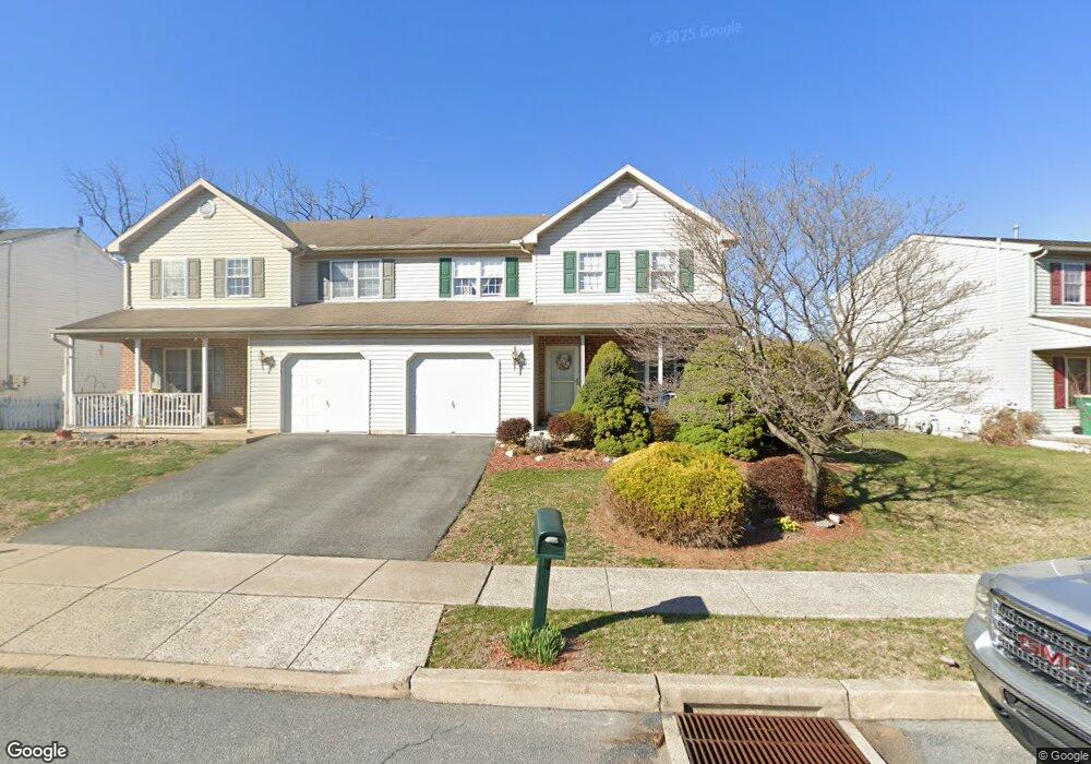 116 Bainbridge Cir, Reading, PA 19608 - photo 1