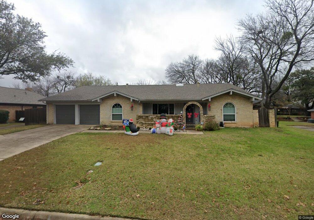 424 Circleview Dr S, Hurst, TX 76054 - photo 1