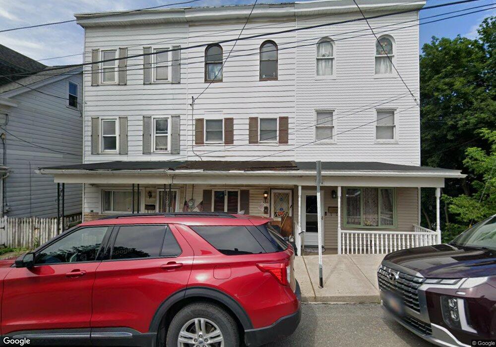 132 N Greenwood St, Tamaqua, PA 18252 - photo 1