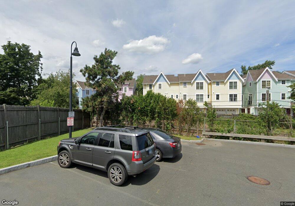 22R Lake St unit 22R, Somerville, MA 02143 - photo 1