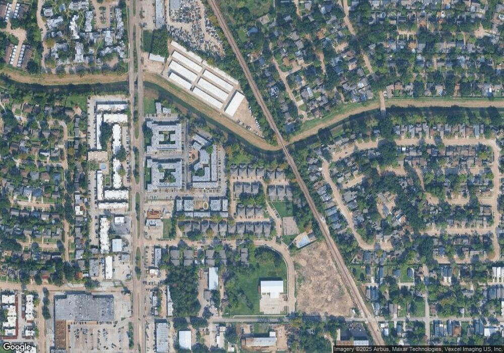 5634 Birchmont Dr unit 22, Houston, TX 77091 - photo 1