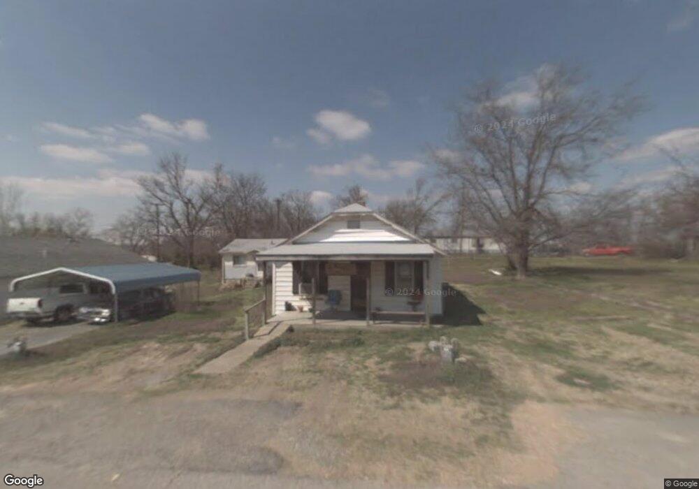 209 N Locust St, Locust Grove, OK 74352 - photo 1