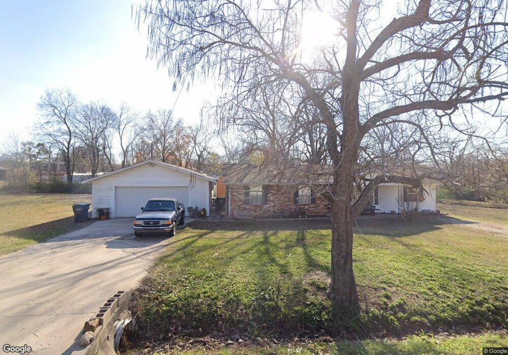 201 W 2 Nd St, Dewar, OK 74431 - photo 1