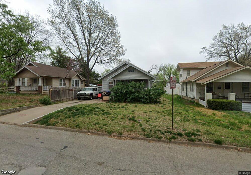 904 SW Orleans St, Topeka, KS 66606 - photo 1