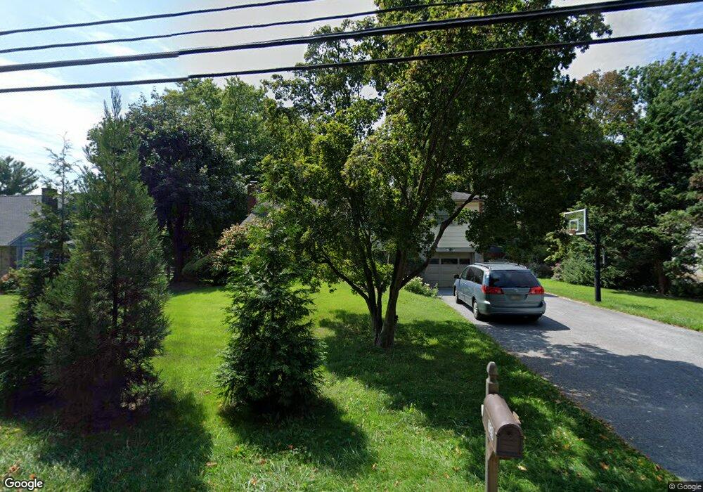 329 S Providence Rd, Wallingford, PA 19086 - photo 1