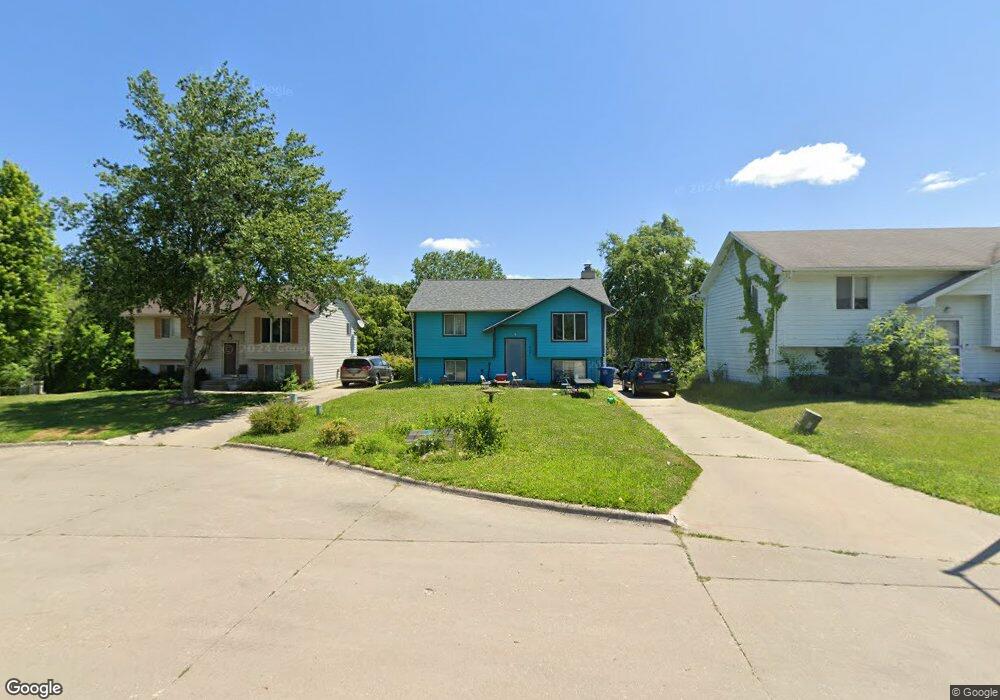 2431 SE 19th St, Des Moines, IA 50320 - photo 1