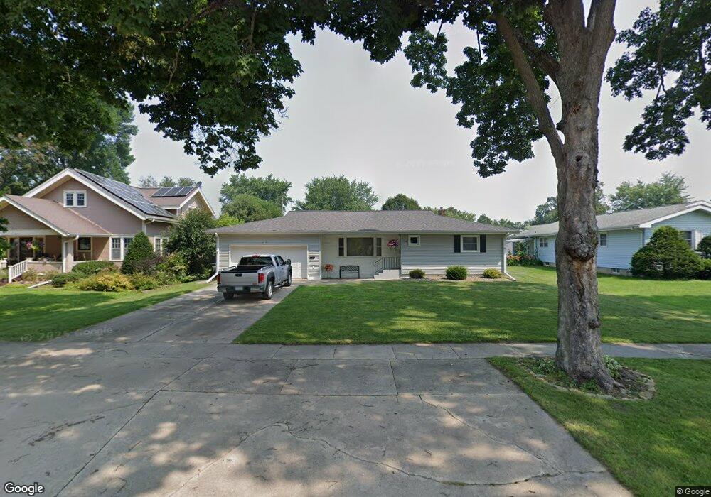 124 6th Ave E, Cresco, IA 52136 - photo 1