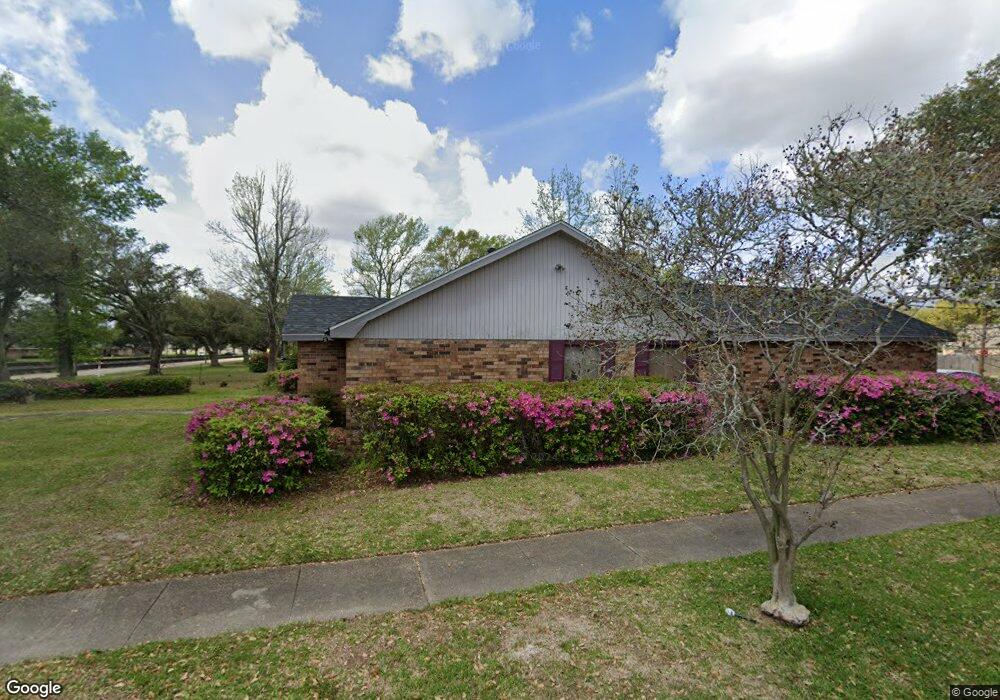2437 Oak Park Blvd, Lake Charles, LA 70601 - photo 1