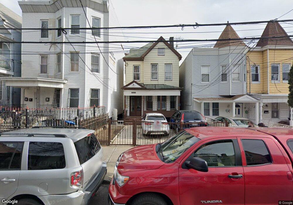 2872 Briggs Ave, Bronx, NY 10458 - photo 1