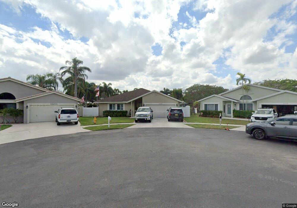 10220 SW 17th Ct, Davie, FL 33324 - photo 1