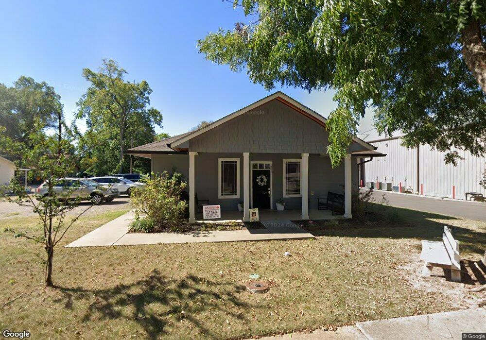 518 E Hospital St, Nacogdoches, TX 75961 - photo 1