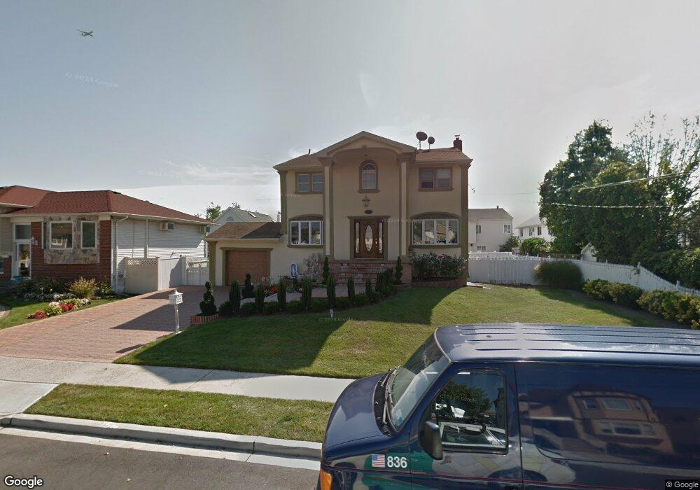 142 Vanderbilt Ave, Island Park, NY 11558 - photo 1