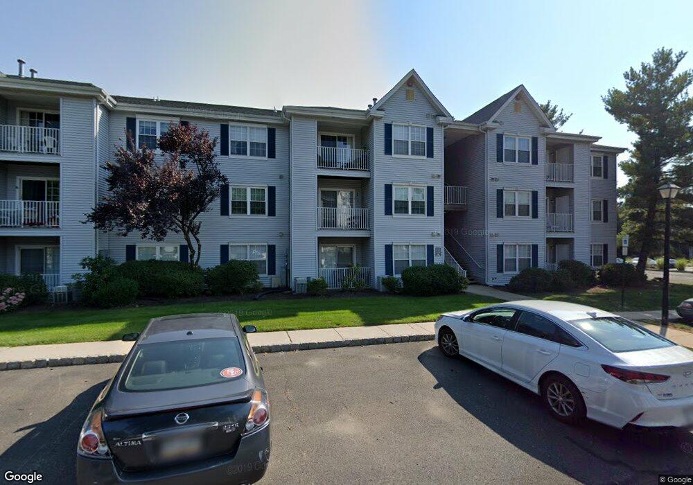207 Stratford Place unit 207, Bound Brook, NJ 08805 - photo 1