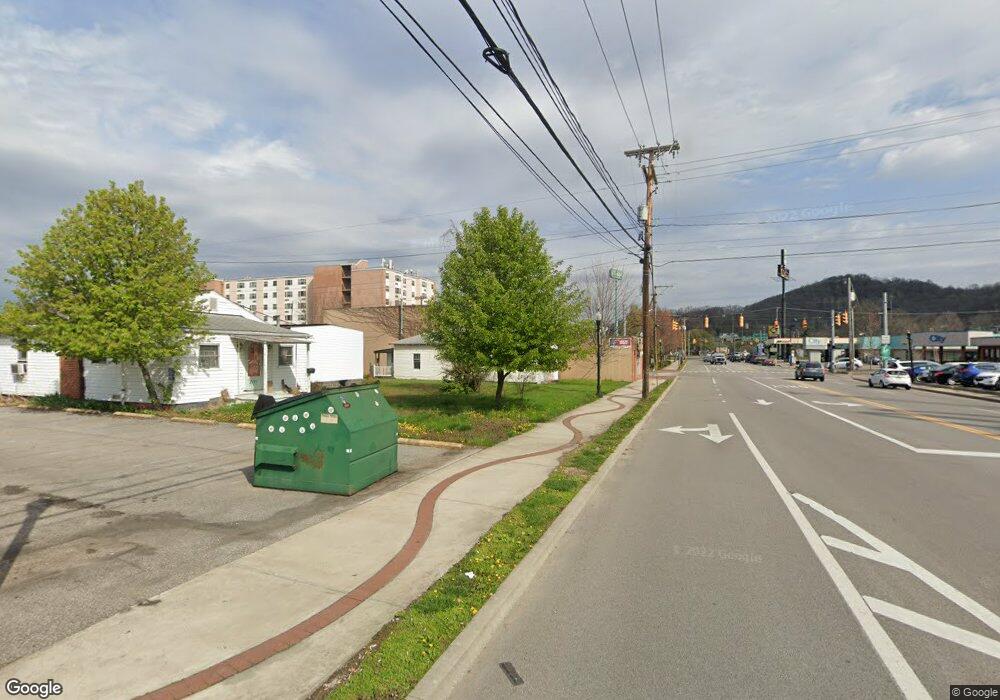 215 10th St, Dunbar, WV 25064 - photo 1